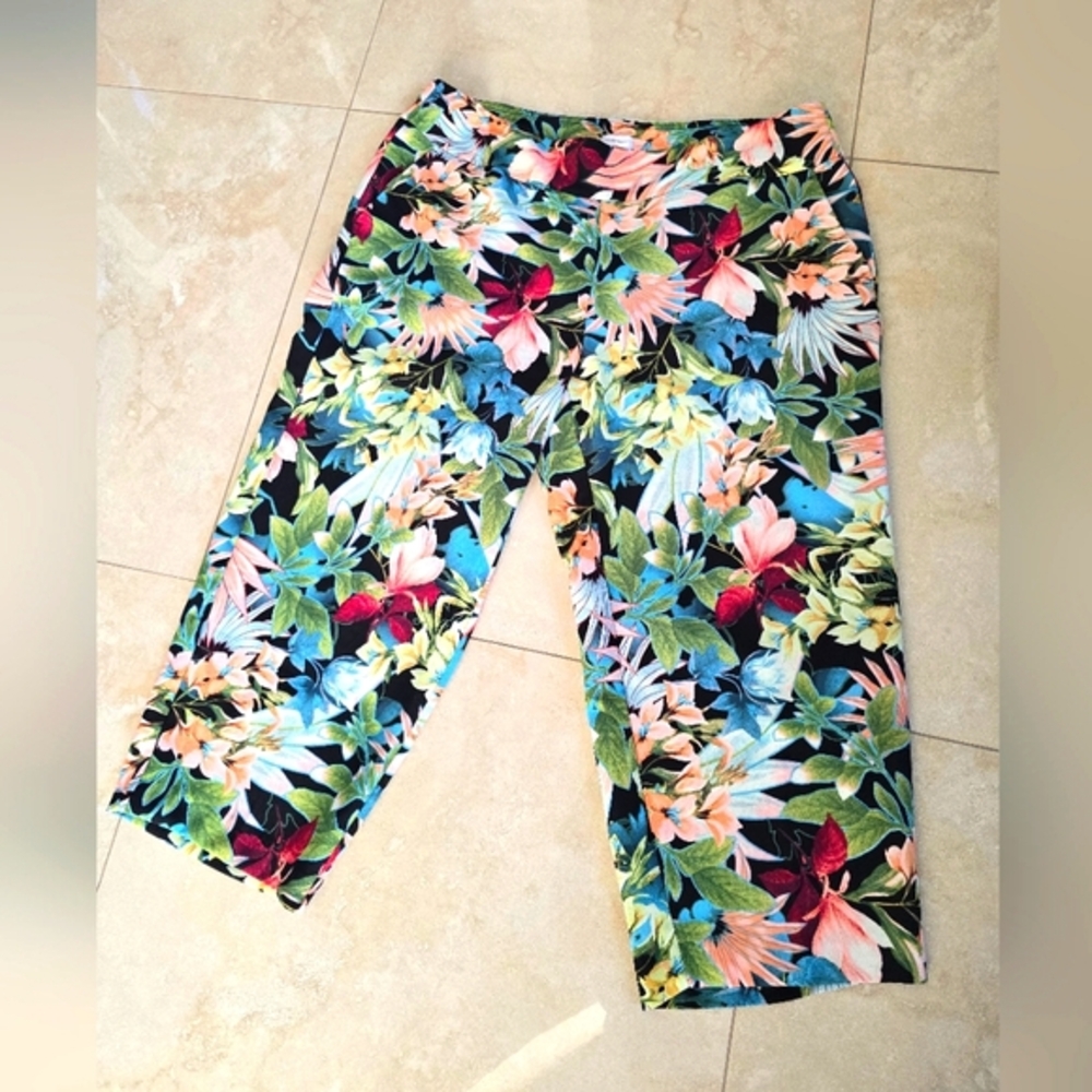 Tropical stretch culotte pants by Avenue